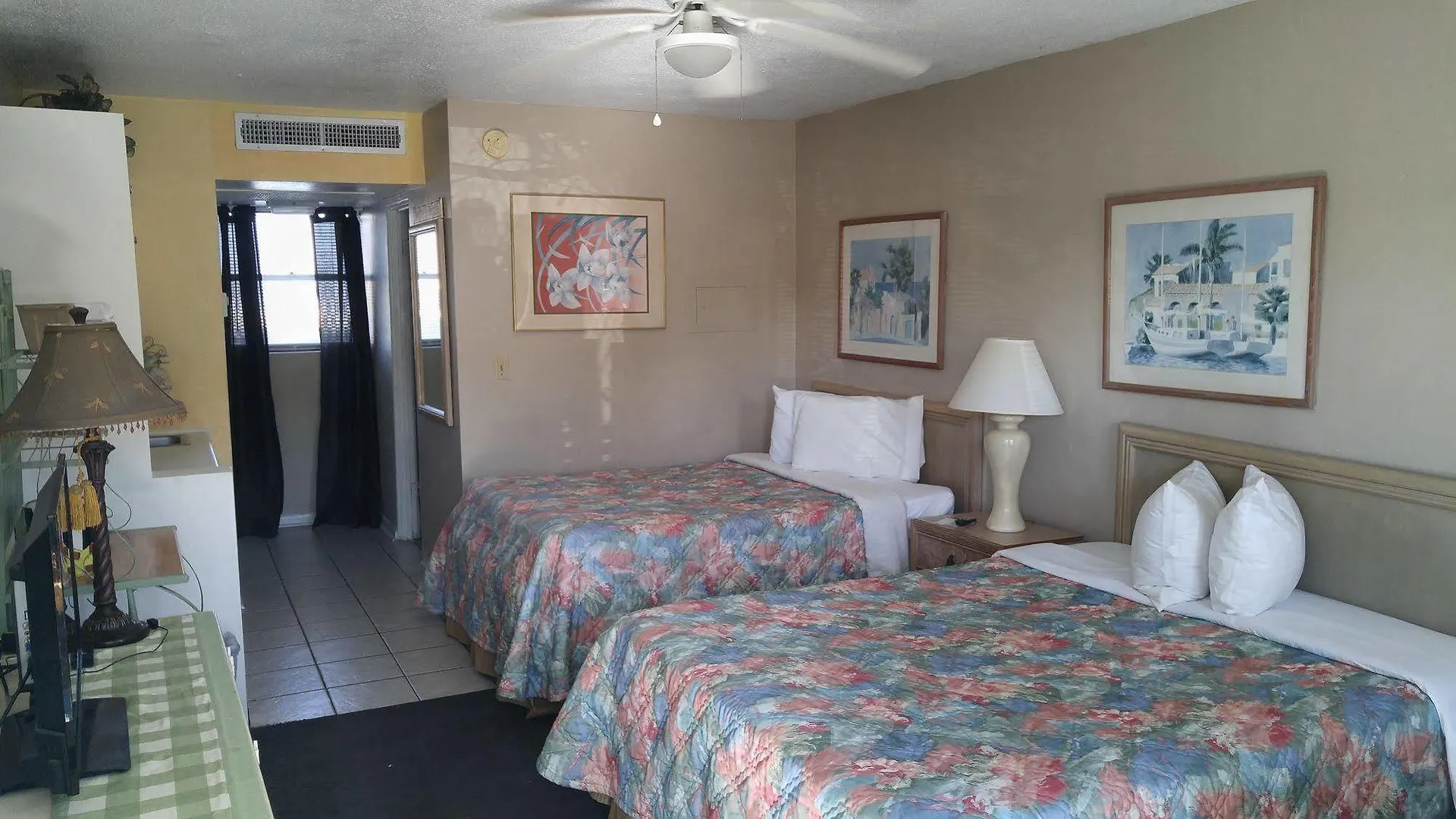 Daytona Inn Studios Daytona Beach 3*,