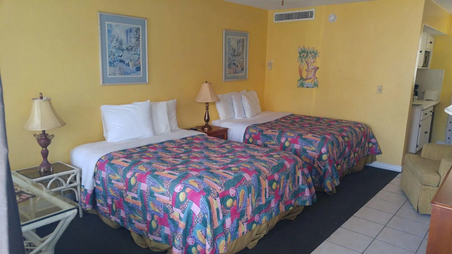 Daytona Inn Studios Daytona Beach Hotel